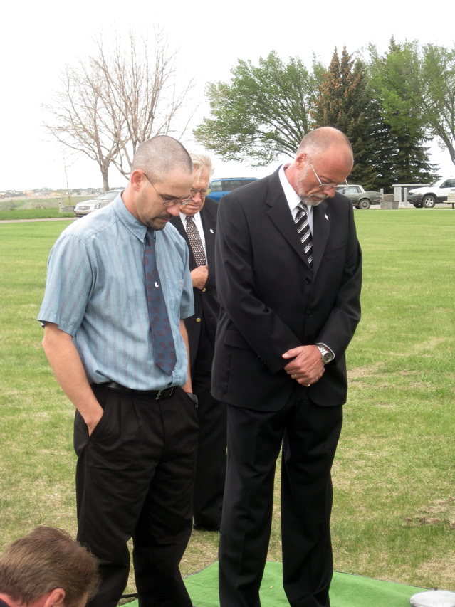 Tom & Ed at graveside